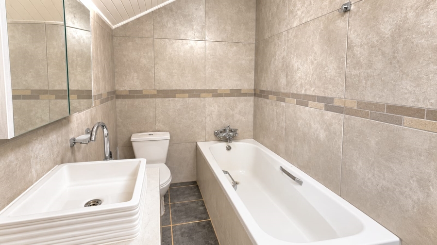 To Let 4 Bedroom Property for Rent in Schoemansville North West